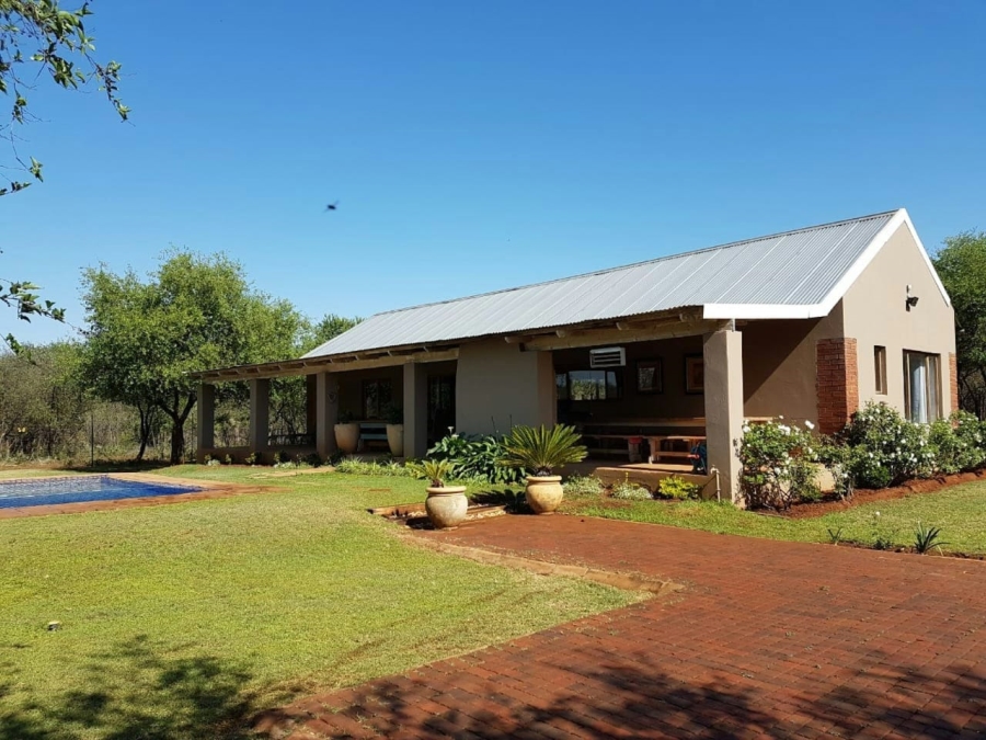 Commercial Property for Sale in Mamogaleskraal AH North West